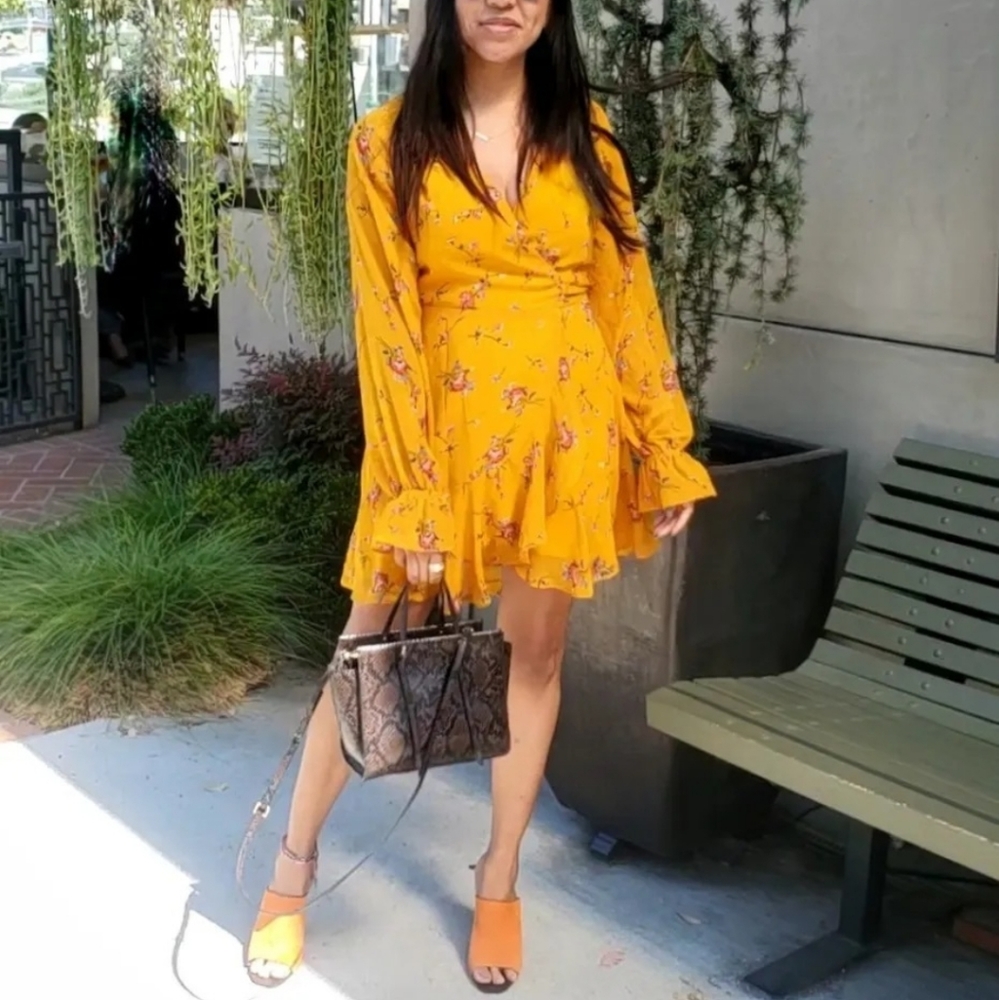 Essue Dress - Picture 2 of 2